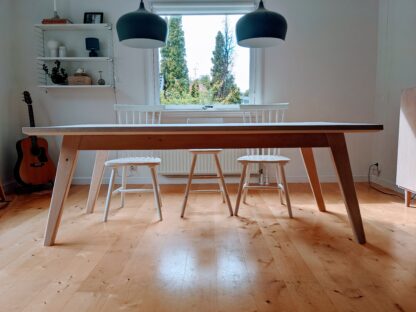 Hanna's Dining Table - Image 4